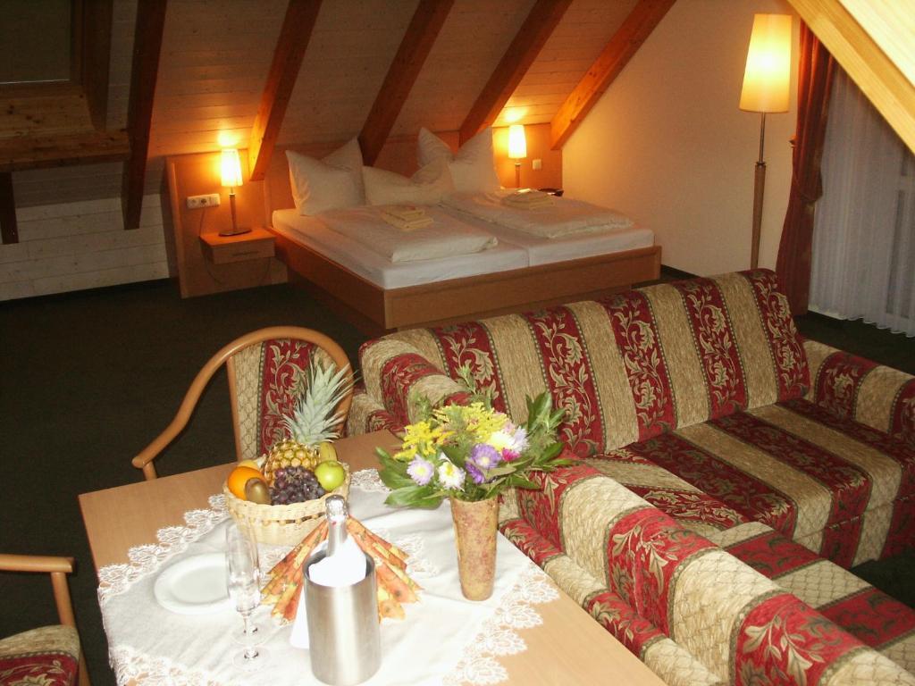 Landhotel Rittersgruen Breitenbrunn  Pokoj fotografie